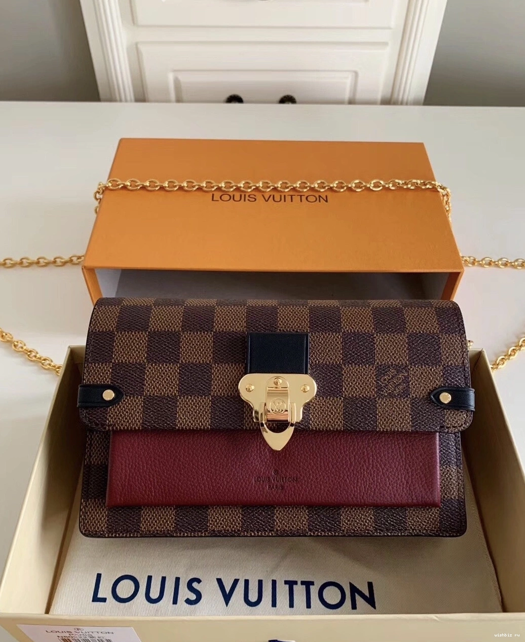 WIS LOUIS WALLET VUITTON CHAIN VAVIN 0121